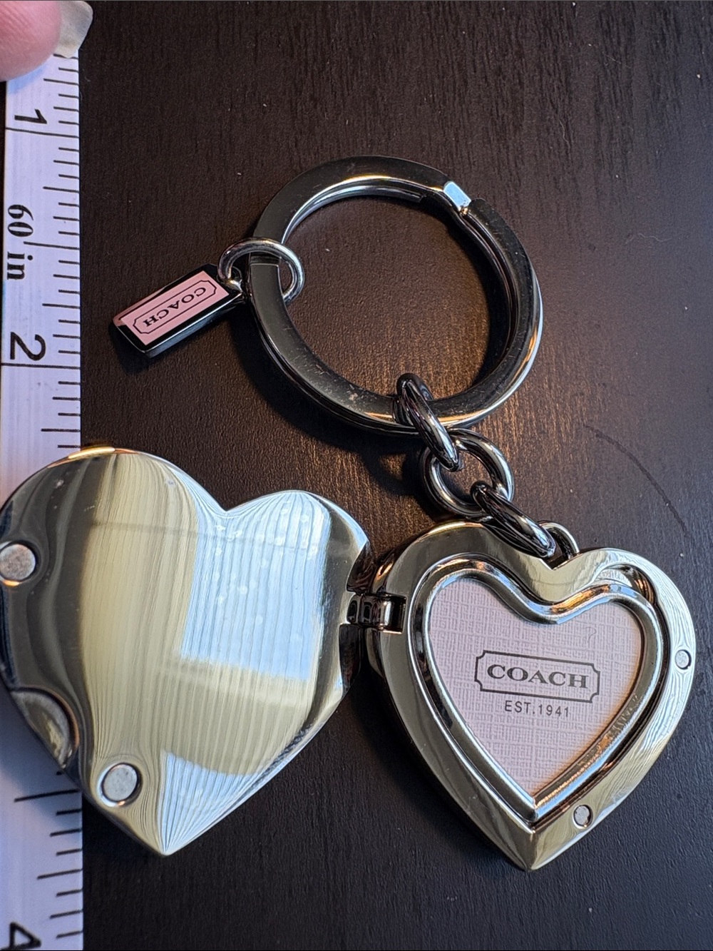 COACH Locket Pink & Cream Signature Heart Keyring - Picture 3 of 4